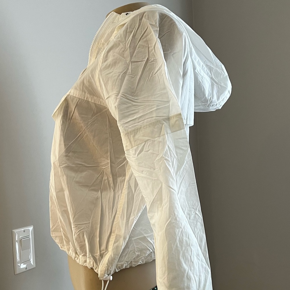 TNA Windbreaker Jacket – White
Excellent Condition - Picture 5 of 9